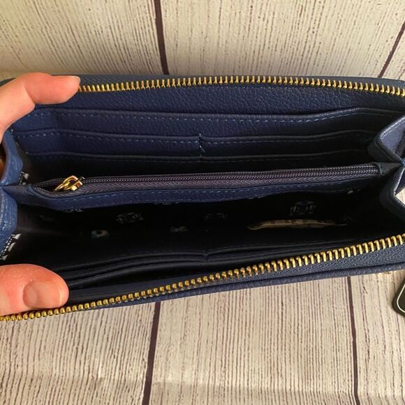 RARE heart logo loungefly r2d2 wallet - Picture 5 of 6